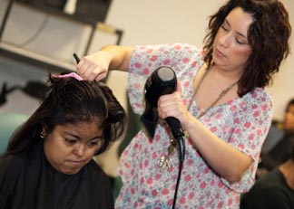 Teens with Kidney Disease Get Prom Makeovers from Celeb Stylists!!