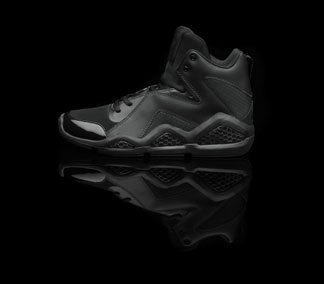 Reebok-Classics---Triple-Bl