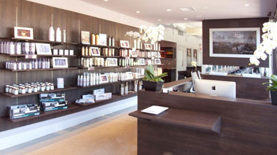Front-Desk-Retail