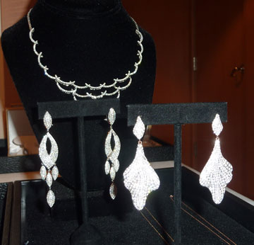 2-earrings-and-necklace
