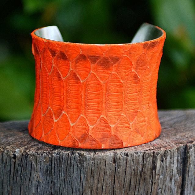neon 2.0 cuff