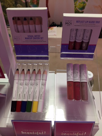 pencils-lips